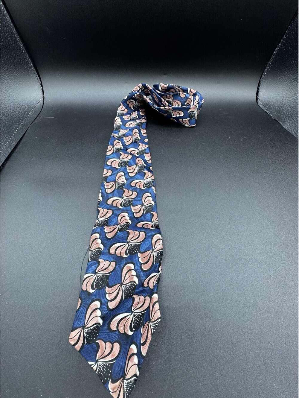 Haggar Abstract Floral Necktie Blue Pink Black Polyester Dry Clean Only Tie